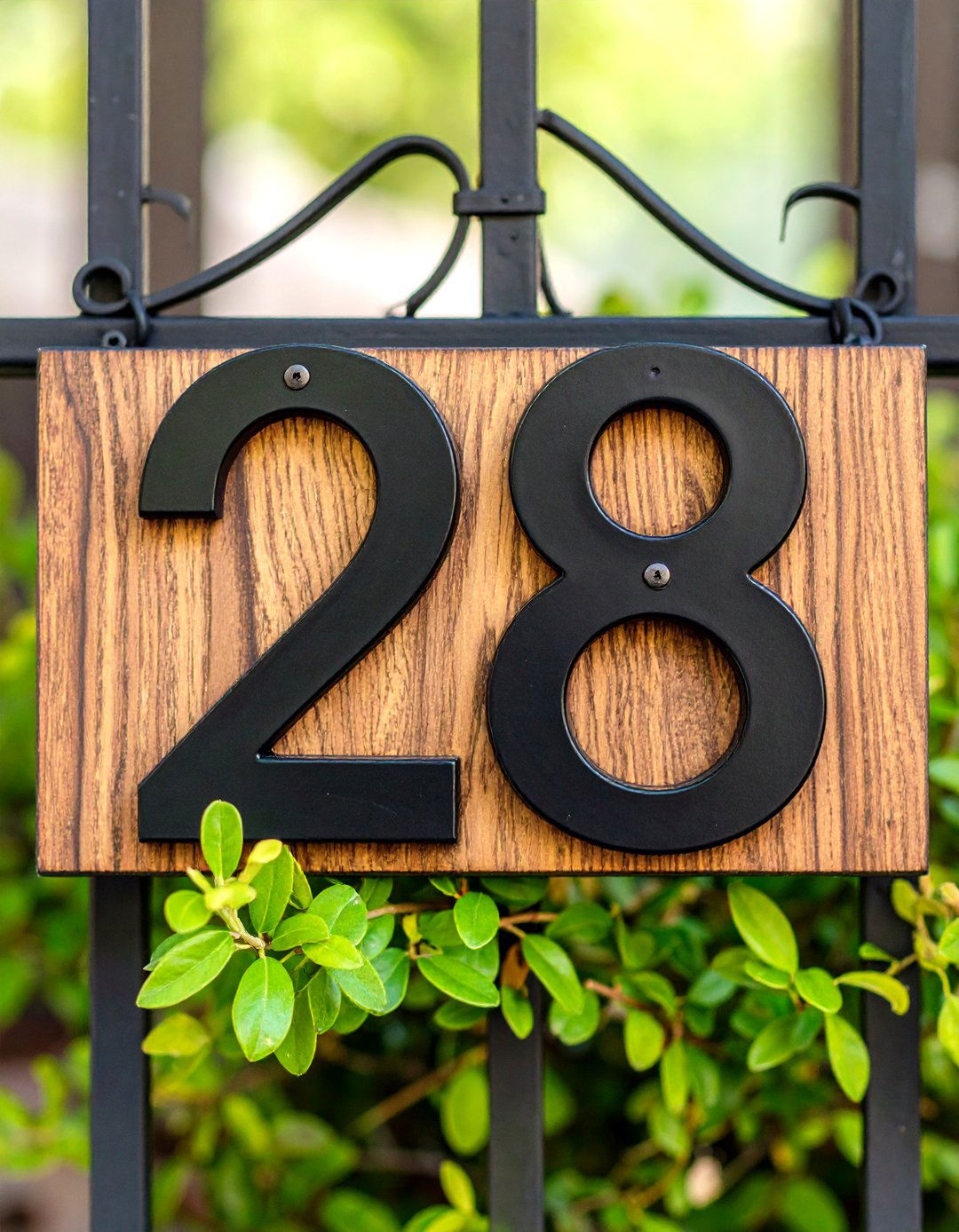 A Bold House Number Display - 30 front yard landscaping ideas on a budget
