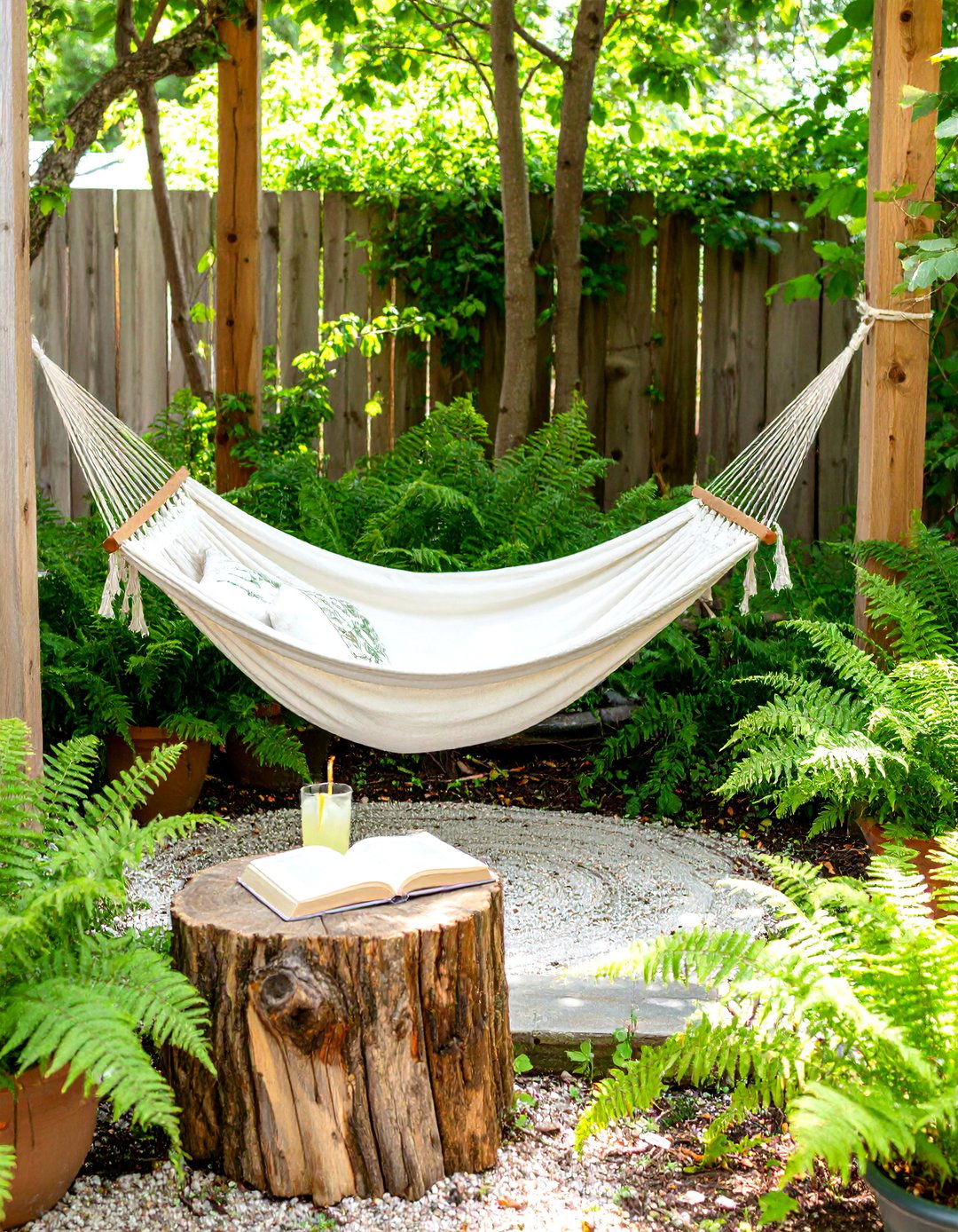 A Hammock Corner for Relaxation - 30 budget backyard ideas