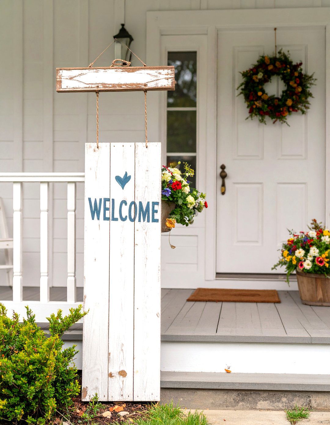 A Prominent Welcome Sign - 30 porch decor ideas