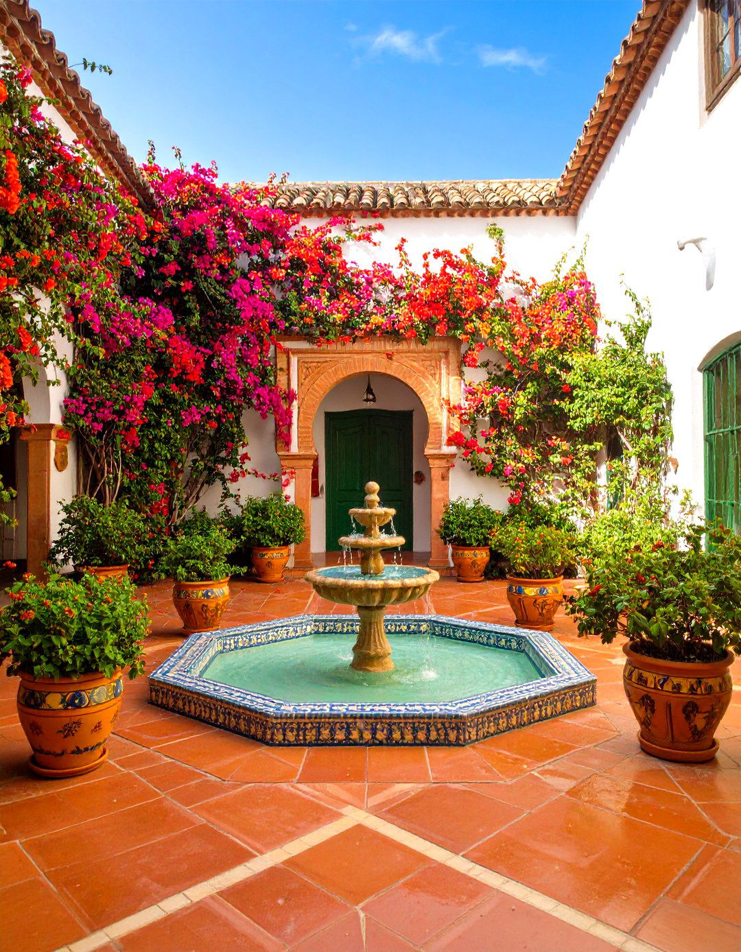 A Spanish Style Florida Courtyard - 30 florida landscape ideas