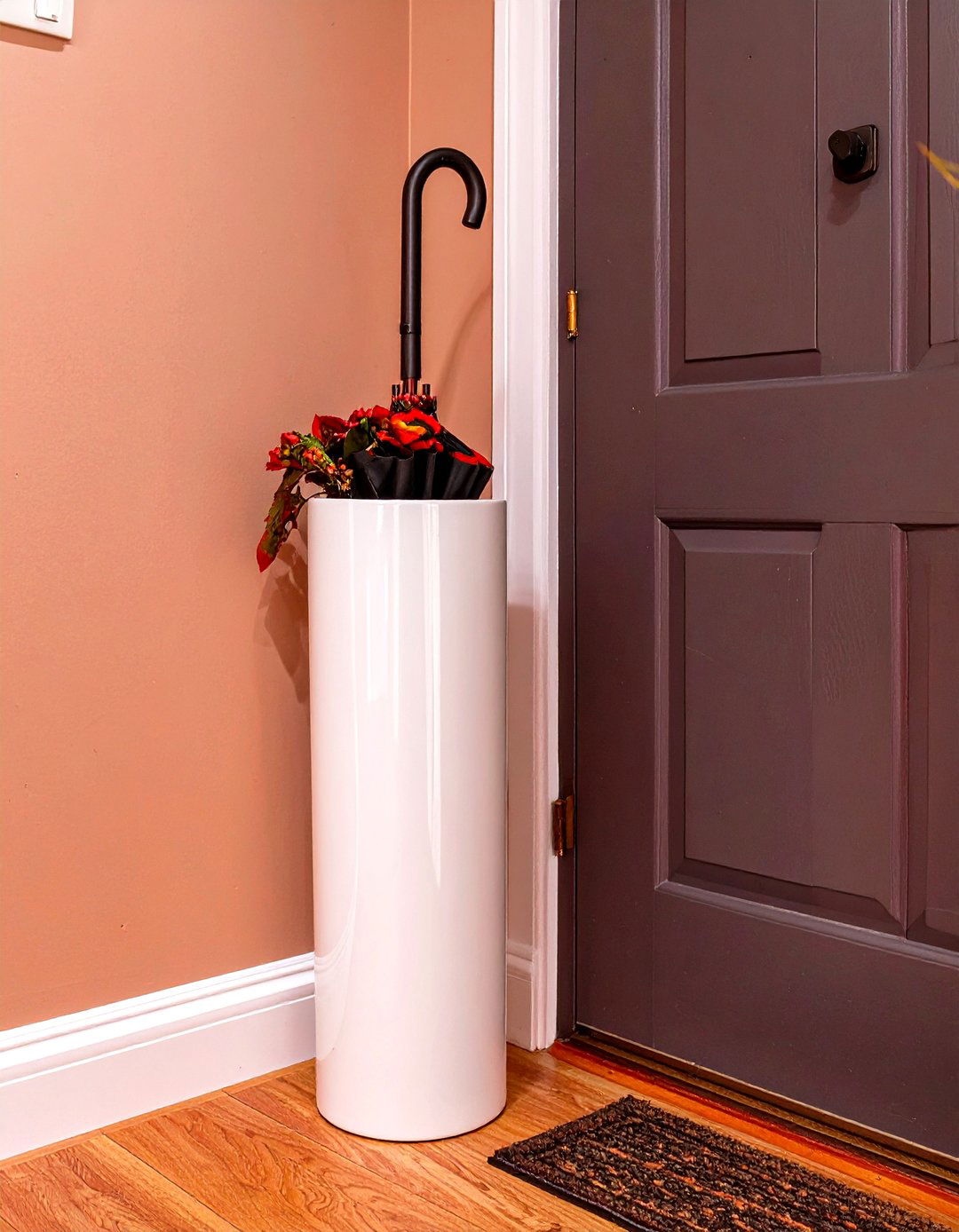 A Stylish Umbrella Stand - 30 small entryway design ideas