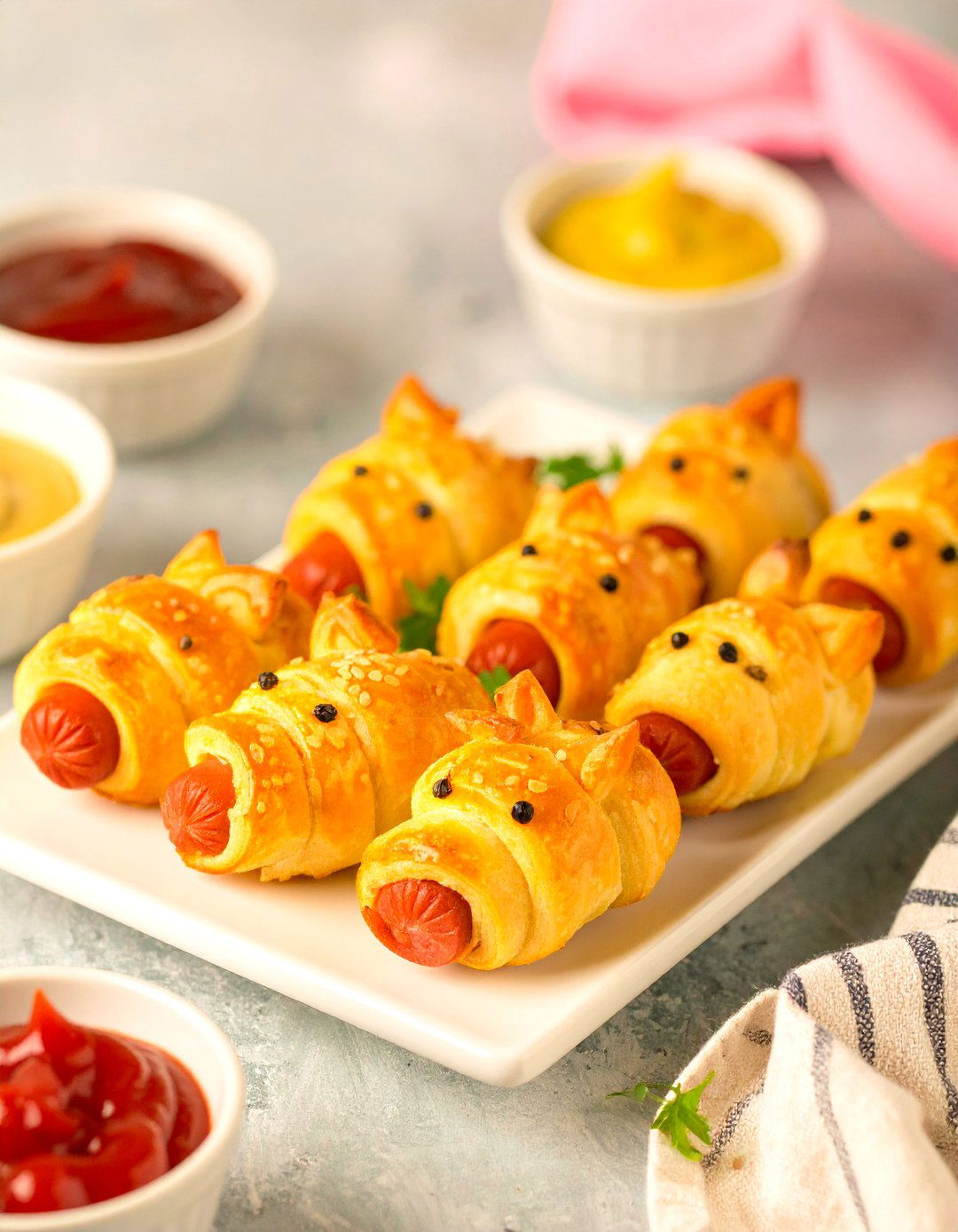 Baby in a Blanket Pigs - 30 cute baby baby shower food ideas
