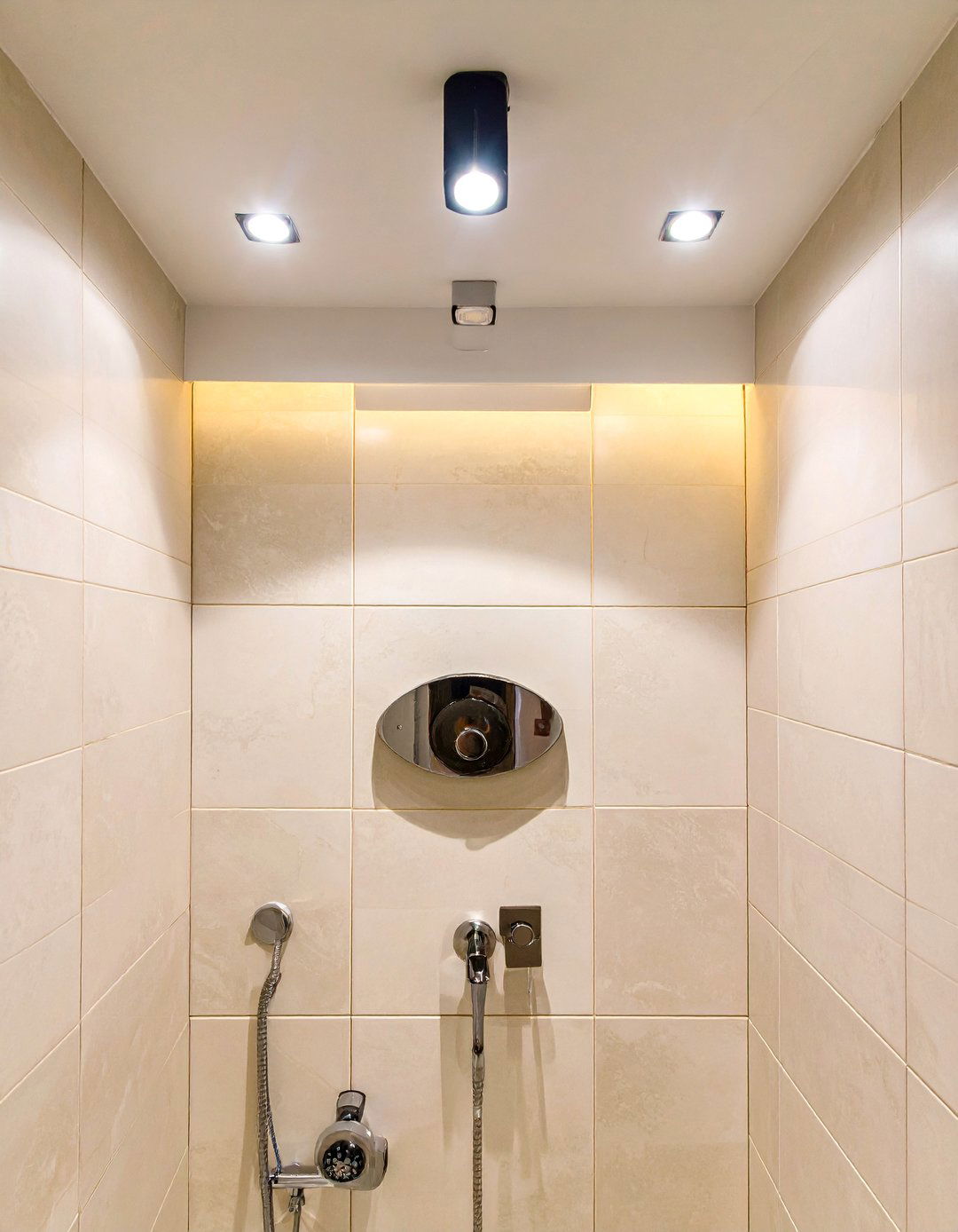 Battery Operated Waterproof Puck Lights - 30 shower lighting ideas