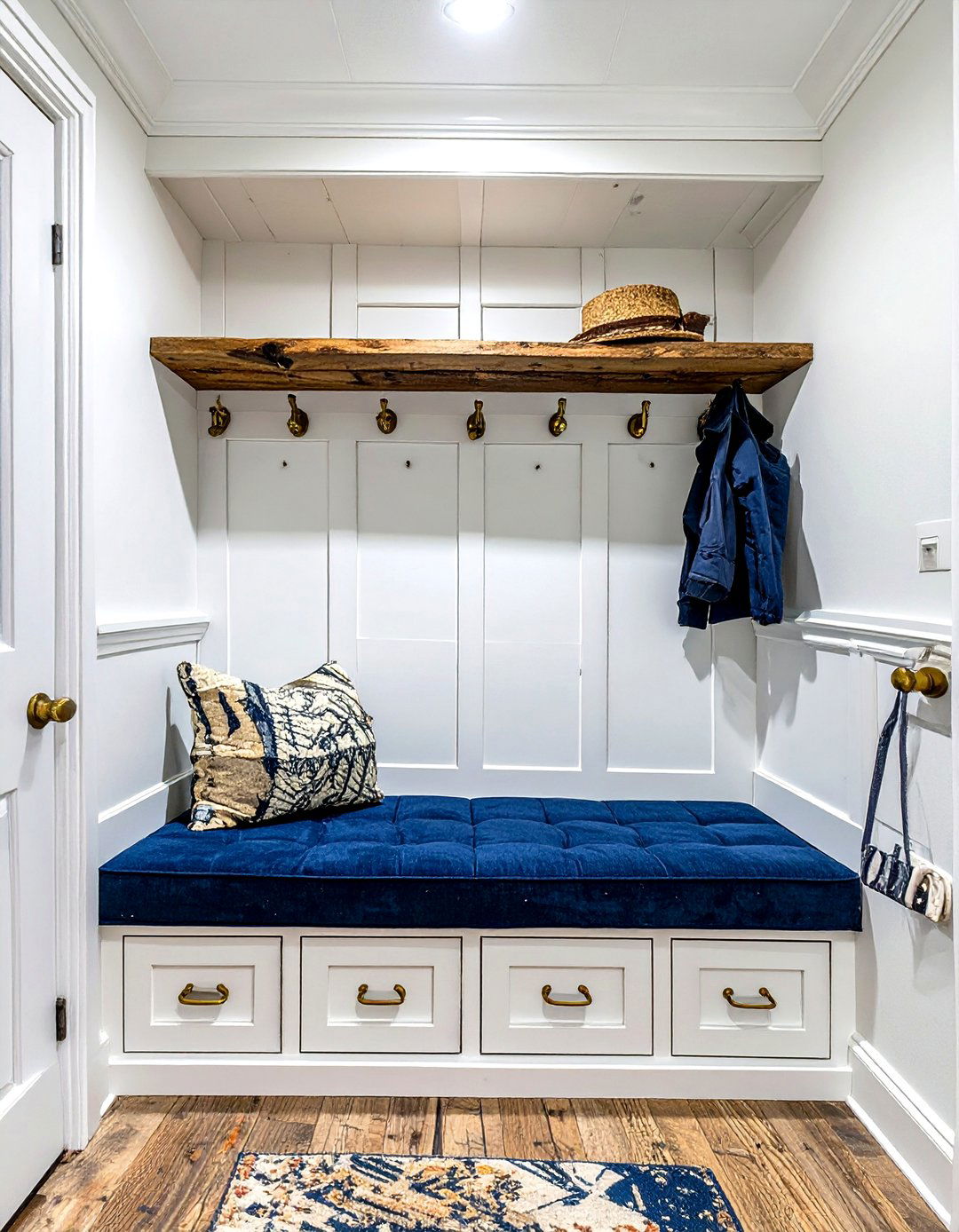 Built In Bench Small Mudroom - 30 small mudroom mudroom ideas