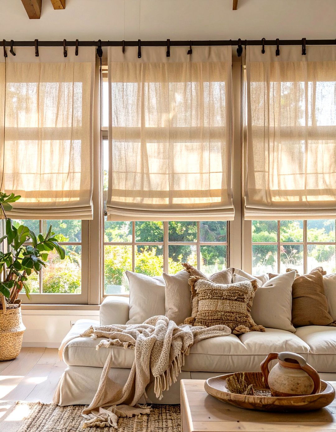 Casual Tie Up Shades - 30 window treatment ideas for living room