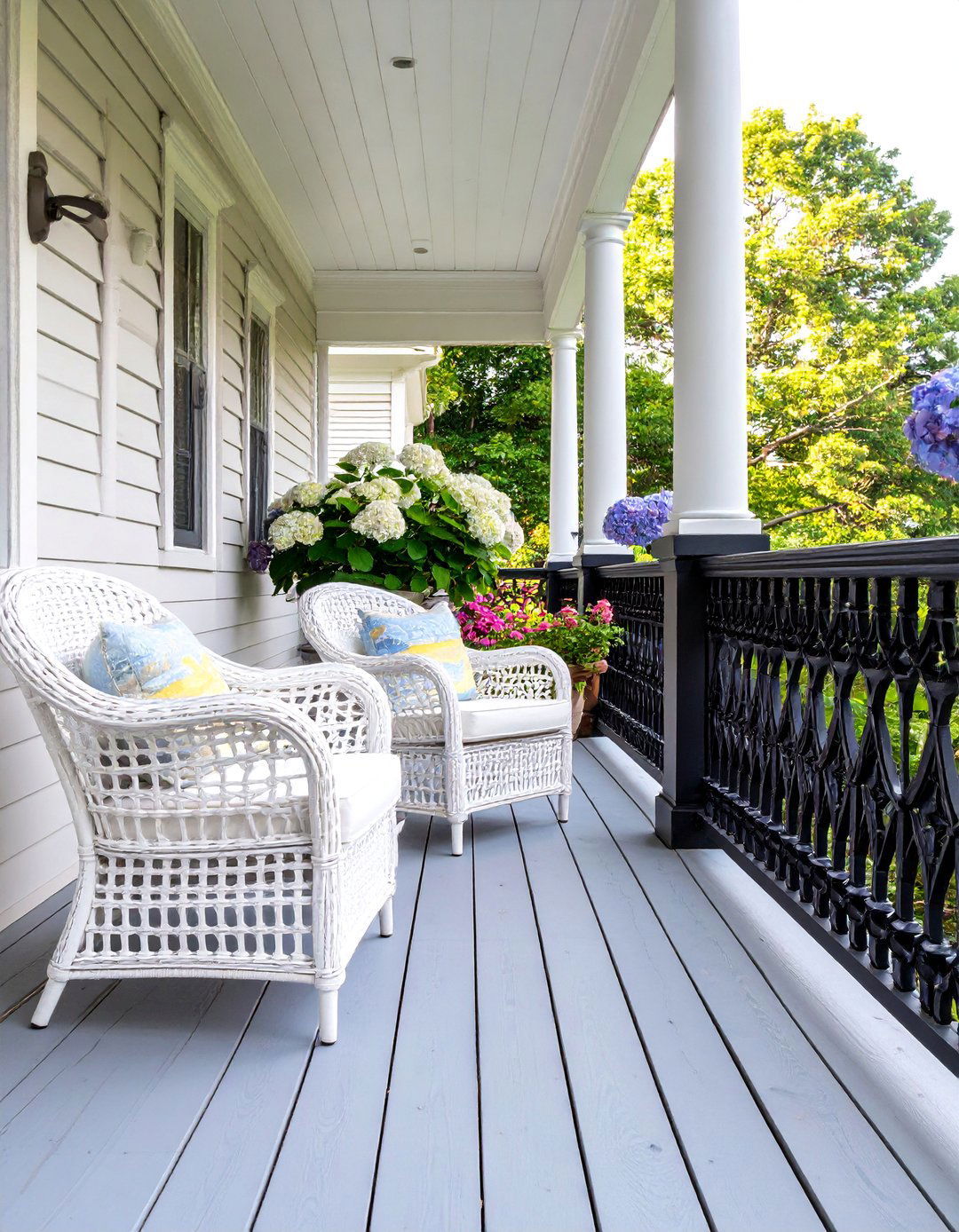 Chippendale Style Black Railing - 30 black deck railing ideas