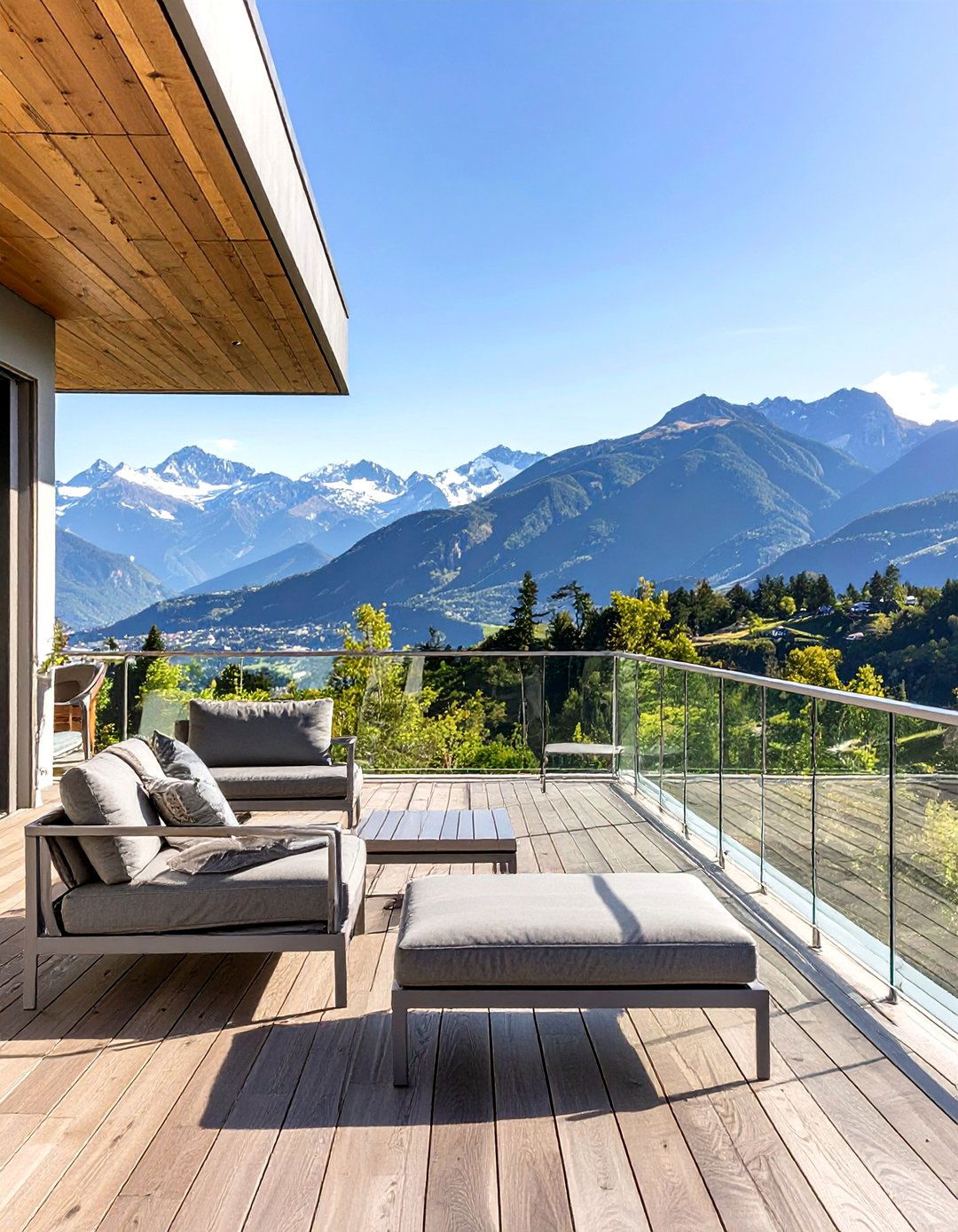 Clear Glass Panels for Unobstructed Views - 30 horizontal deck railing ideas