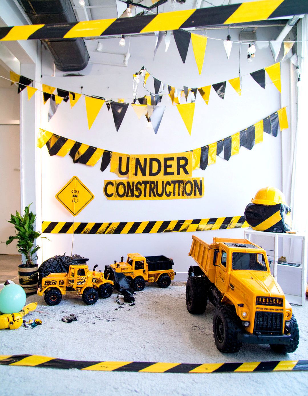 Construction Zone Theme - 30 simple boy baby shower ideas
