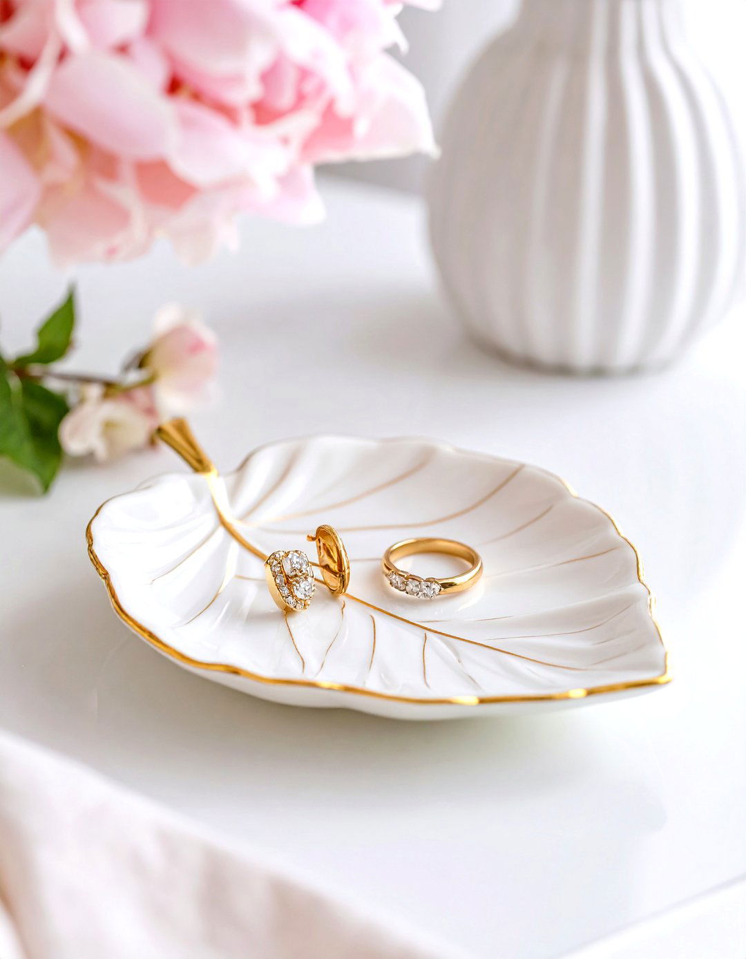 Decorating with a Small Trinket Dish - 30 vanity decor ideas