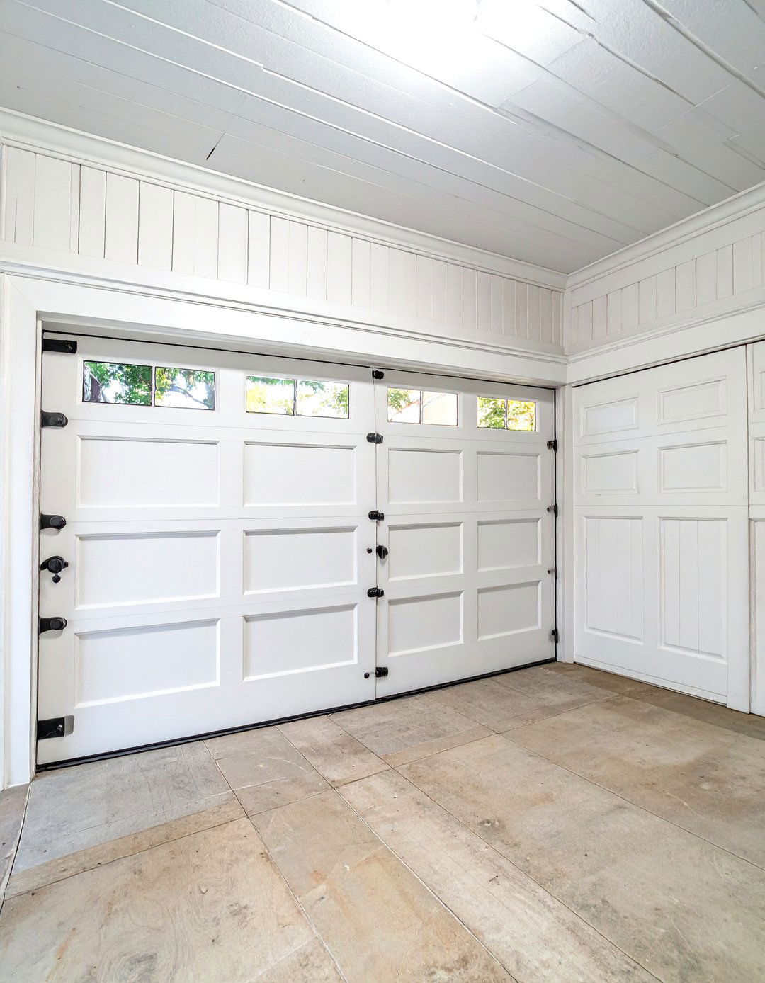 Easy Install Beadboard Paneling - 30 cheap garage wall ideas