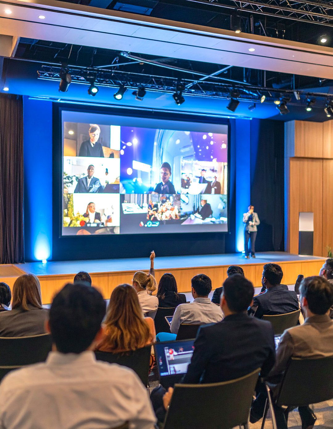 Embedded Video for Dynamic Storytelling - 30 pitch deck design ideas