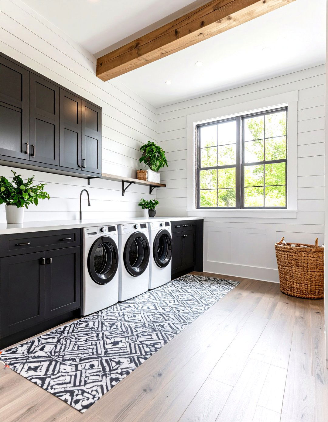 High Contrast Black and White Farmhouse Laundry Room - 30 farmhouse laundry room ideas