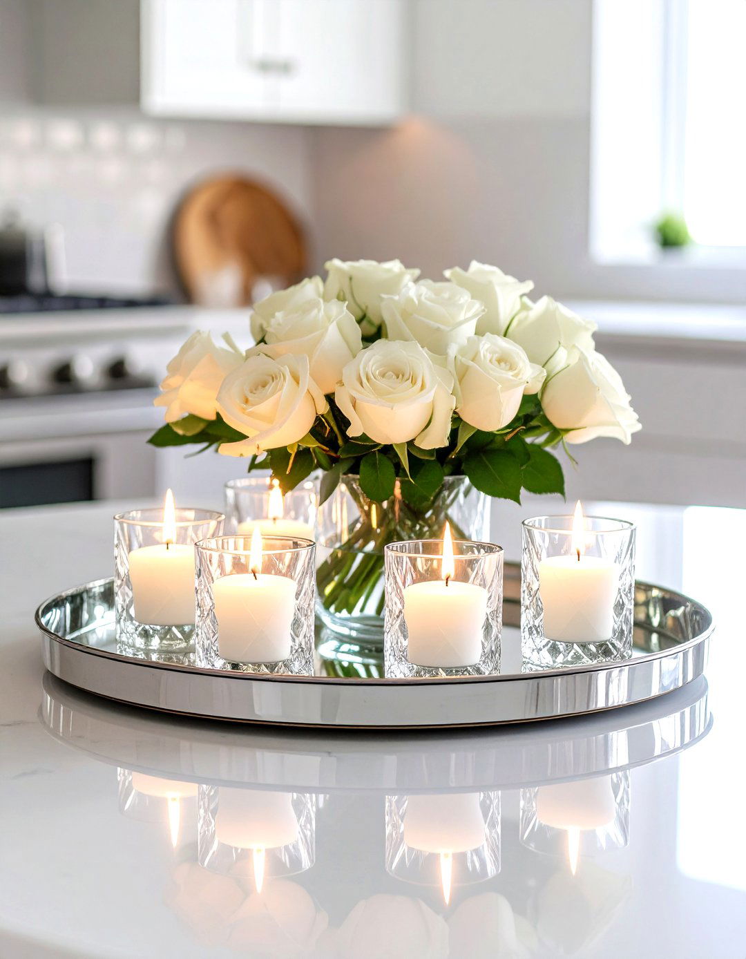 Mirrored Tray for Glamour - 30 kitchen table centerpiece ideas