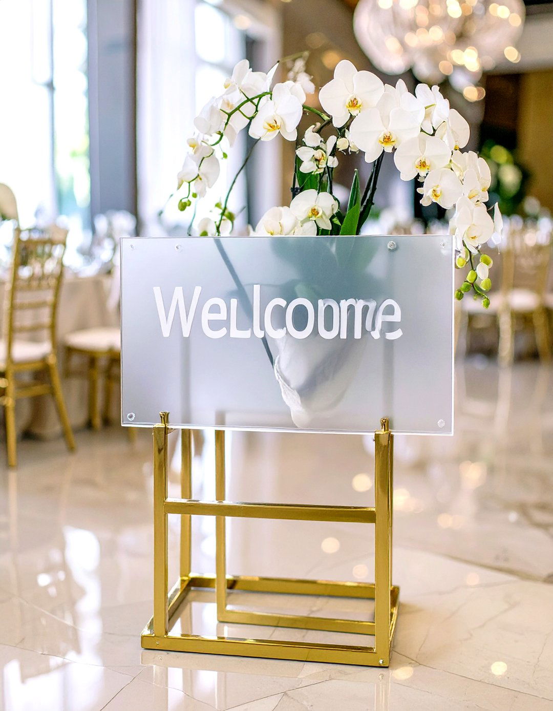 Modern Acrylic Welcome Sign - 30 baby shower sign ideas