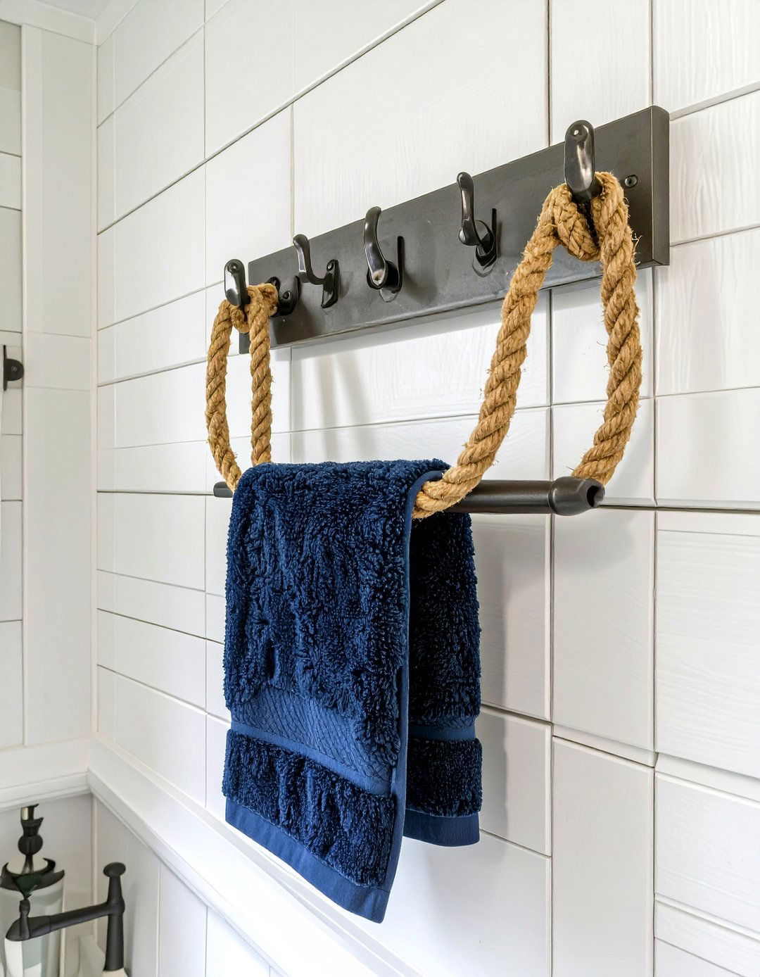 Nautical Rope Towel Holder - 30 bathroom towel rack ideas