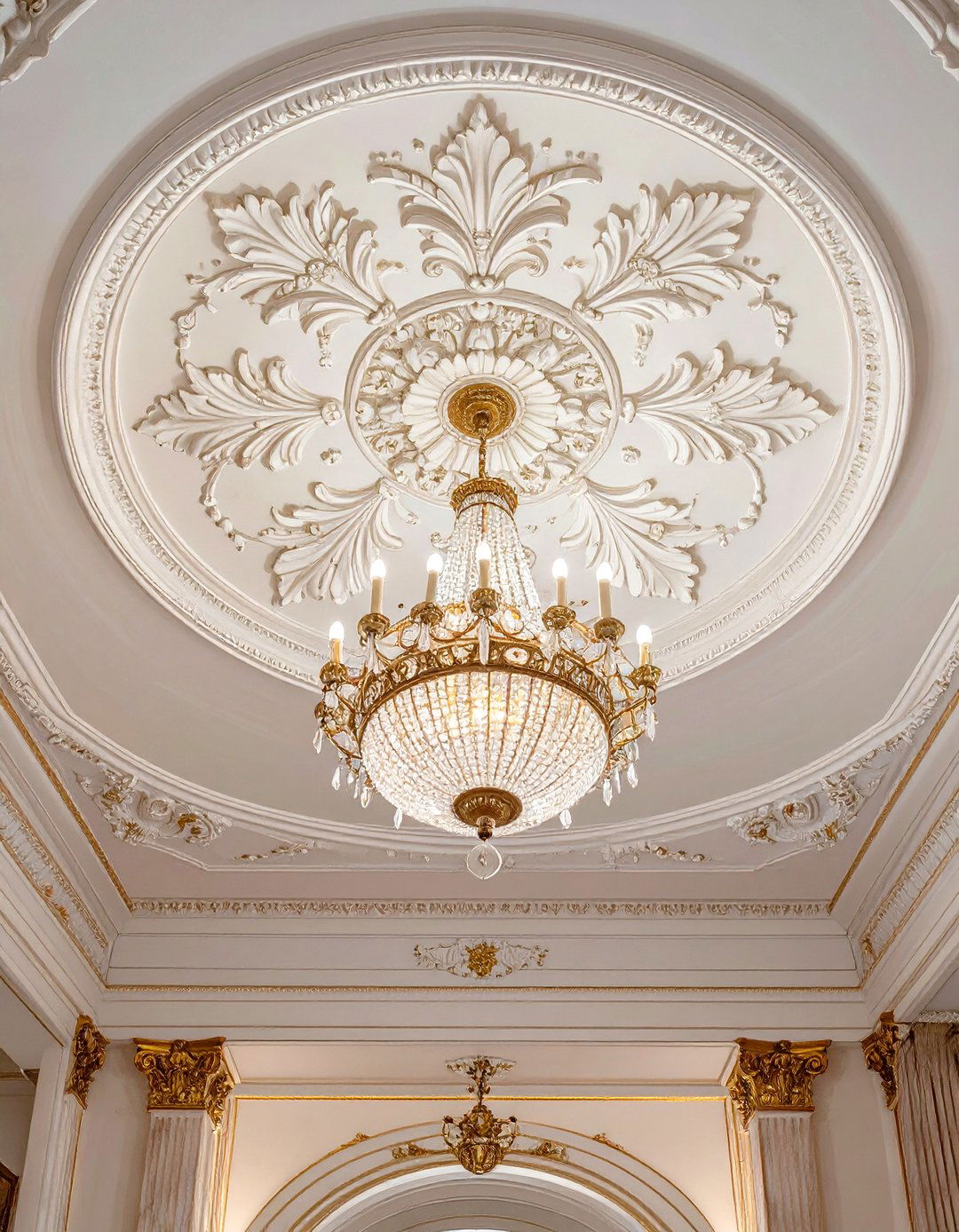 Ornate Plaster Ceiling Medallions - 30 victorian interior design ideas