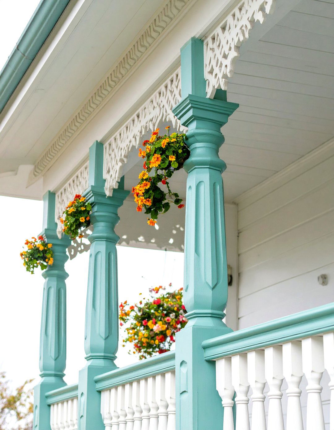 30 Porch Post Ideas to Enhance Your Home's Architecture