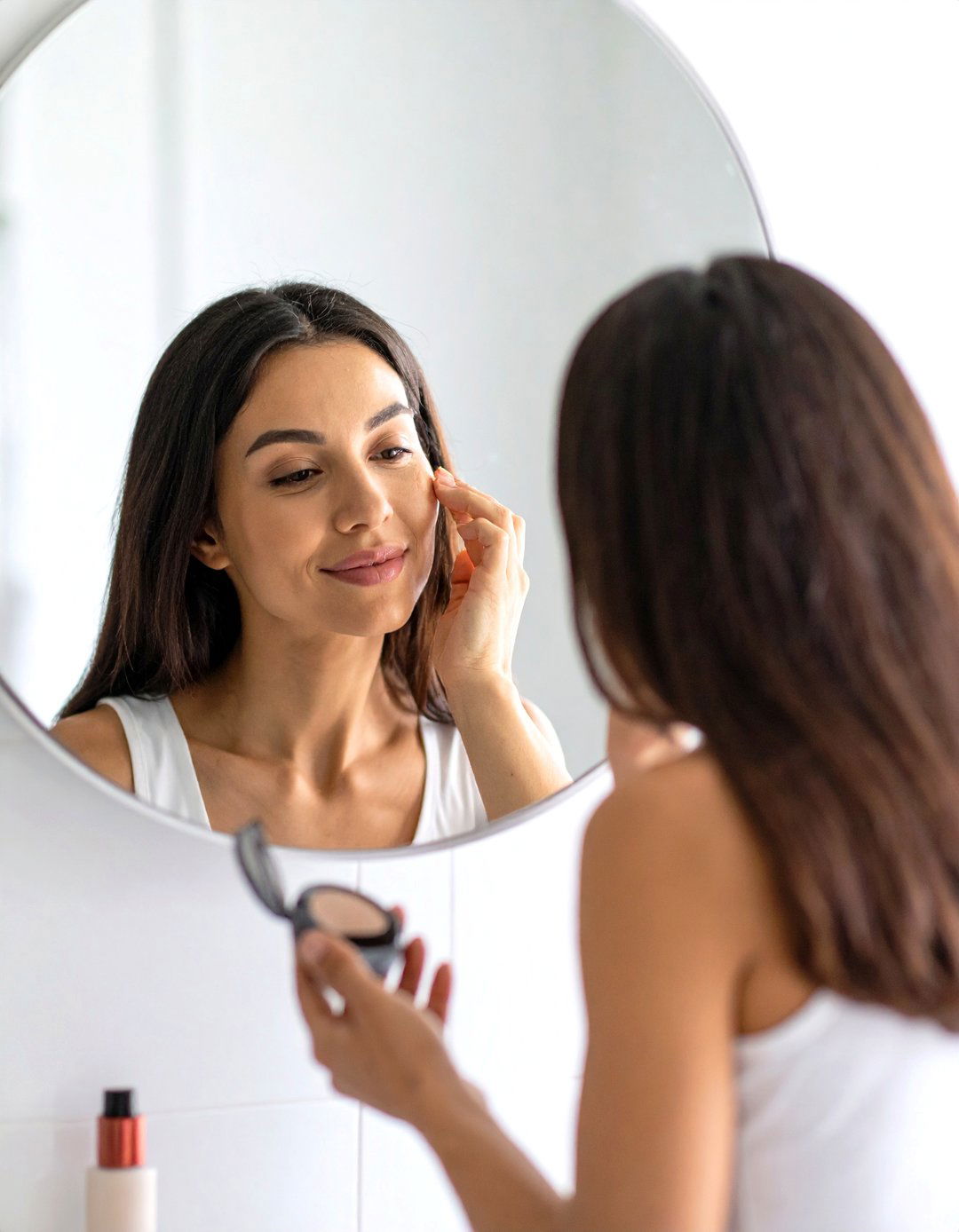 Pre Shower Bronzer Application for a Sunkissed Effect - 30 pre shower makeup ideas