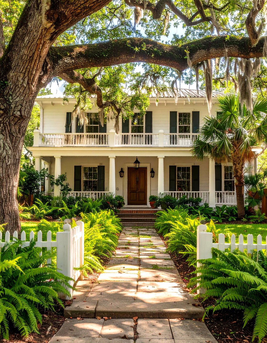 Shady Oak Hammock Style - 30 front yard landscaping ideas florida