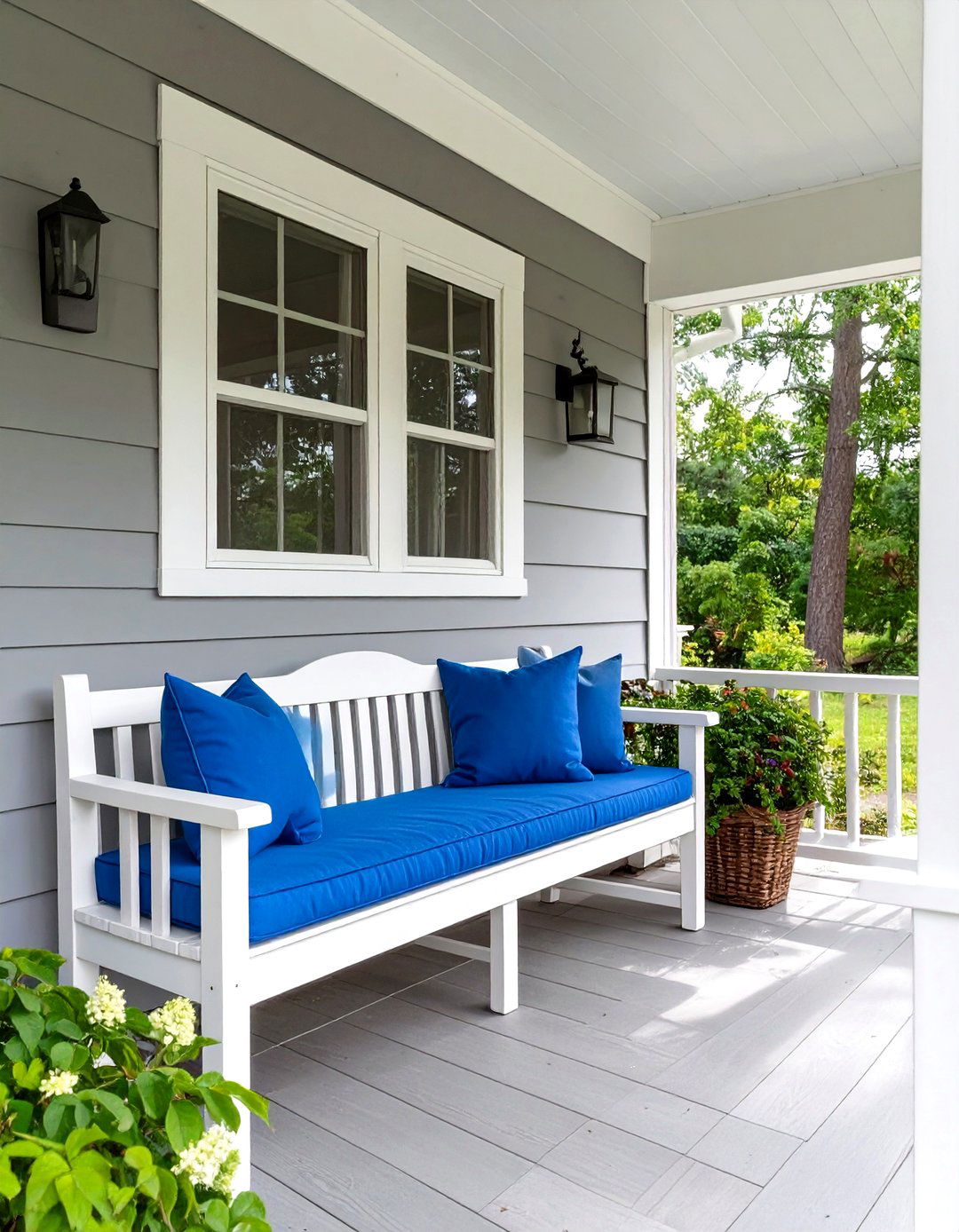 Small Front Porch with a Corner Bench - 30 small front porch decorating ideas