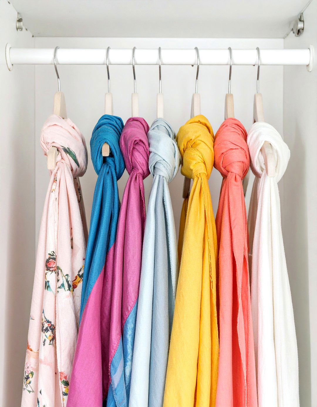 Store Scarves on a Single Hanger - 30 small closet storage ideas