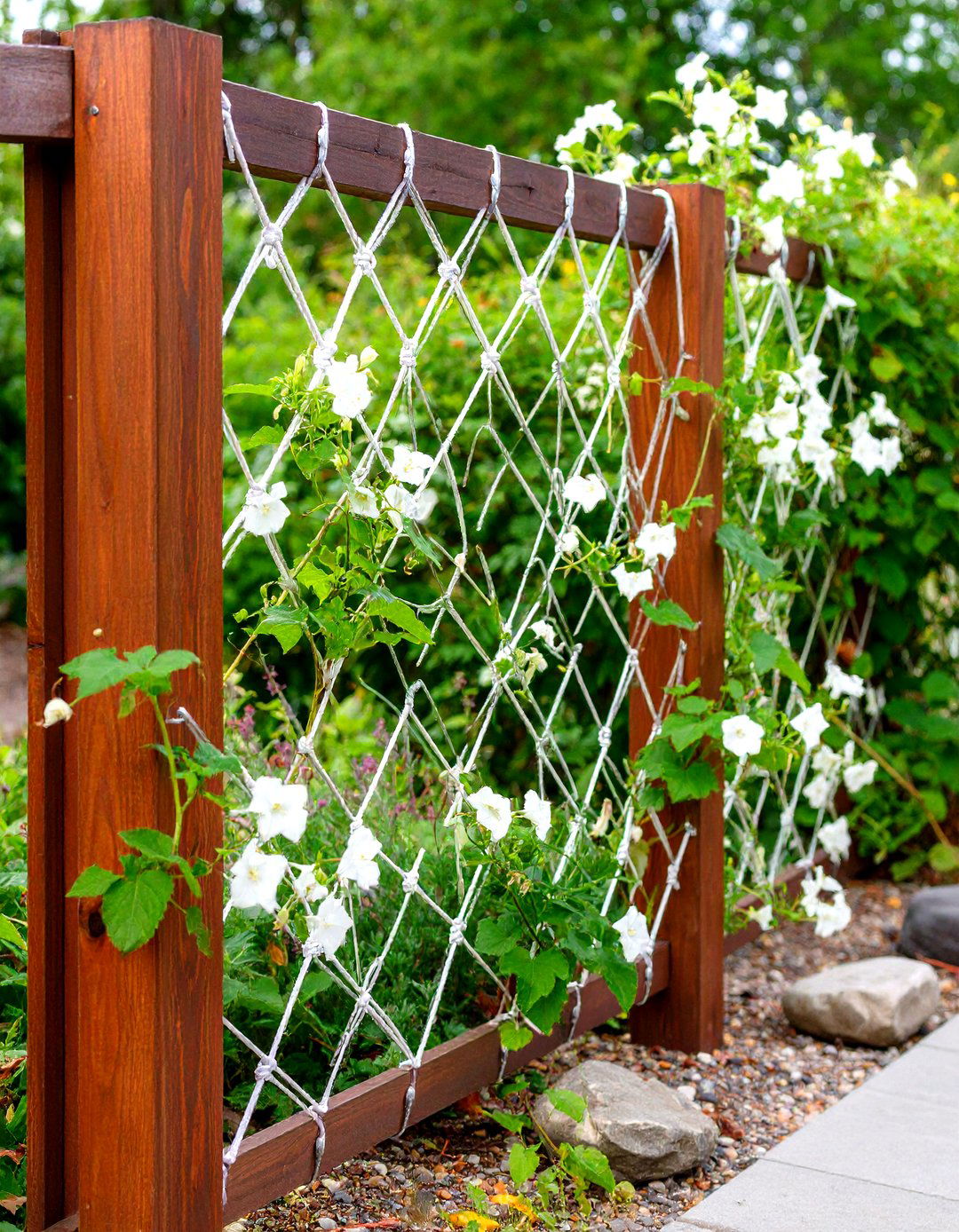 String Art Garden Trellis - 30 diy garden trellis ideas