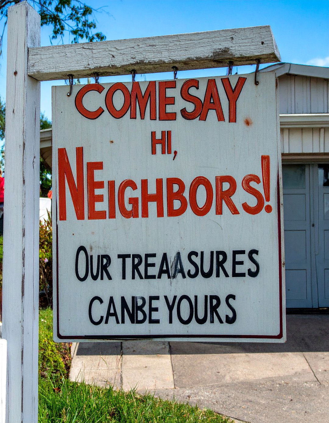 The Community Spirit Sign - 30 garage sale sign ideas
