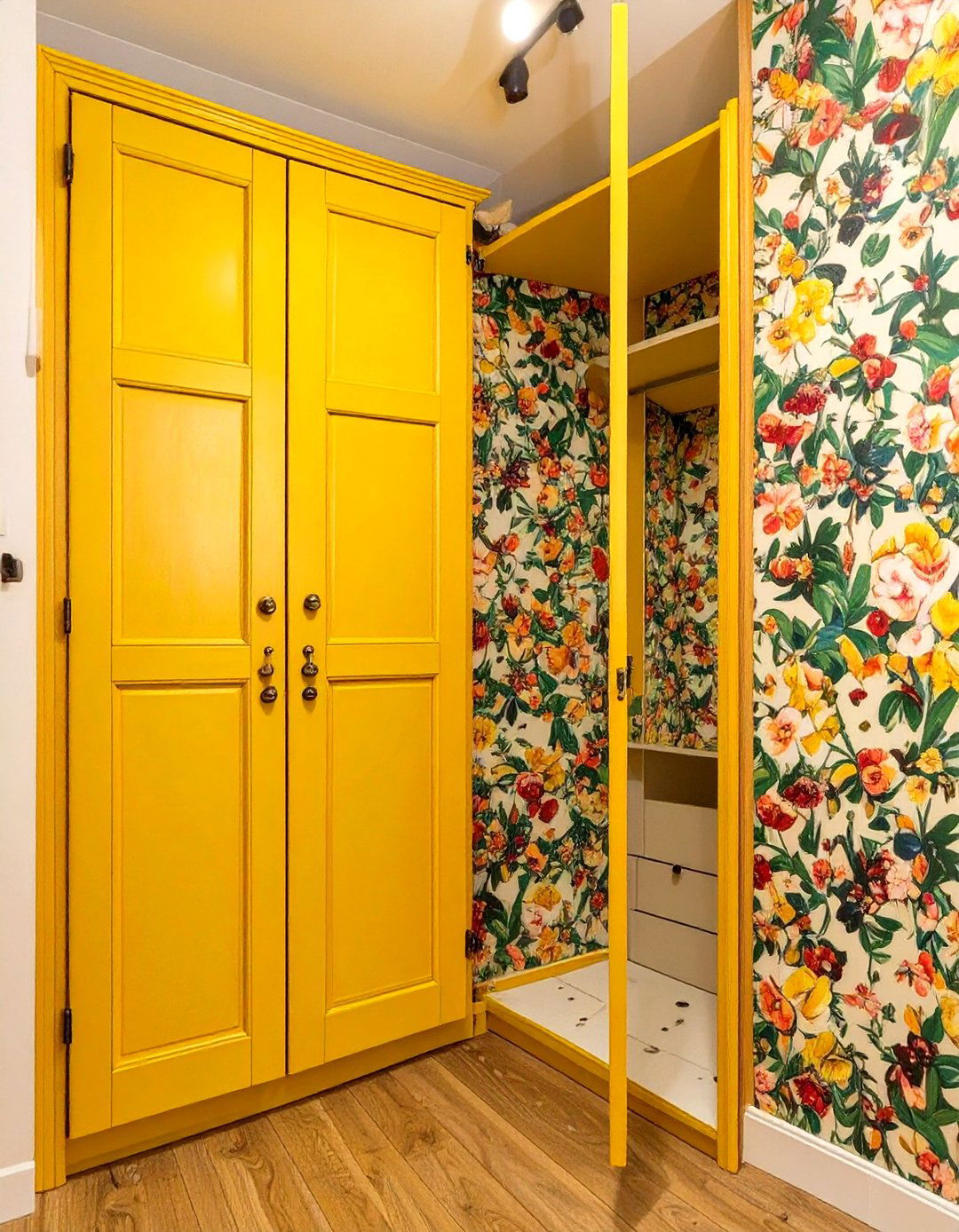 The Eclectic and Colorful Wardrobe - 30 built in wardrobe ideas