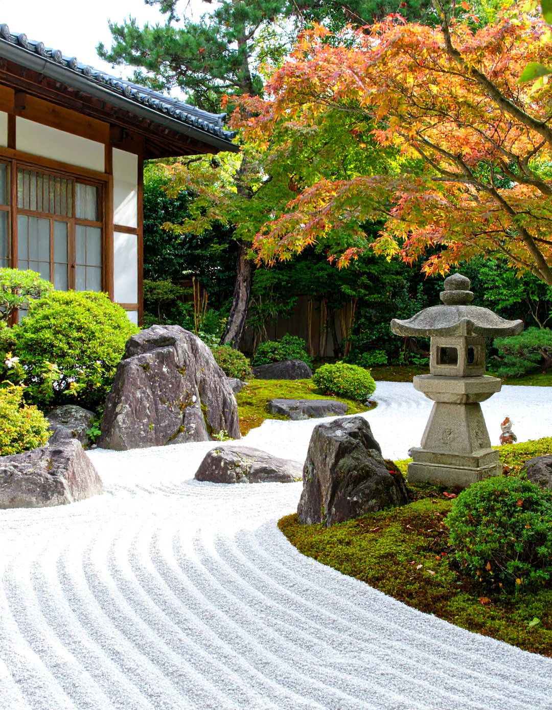 The Japanese Zen Garden - 30 front of house landscaping ideas