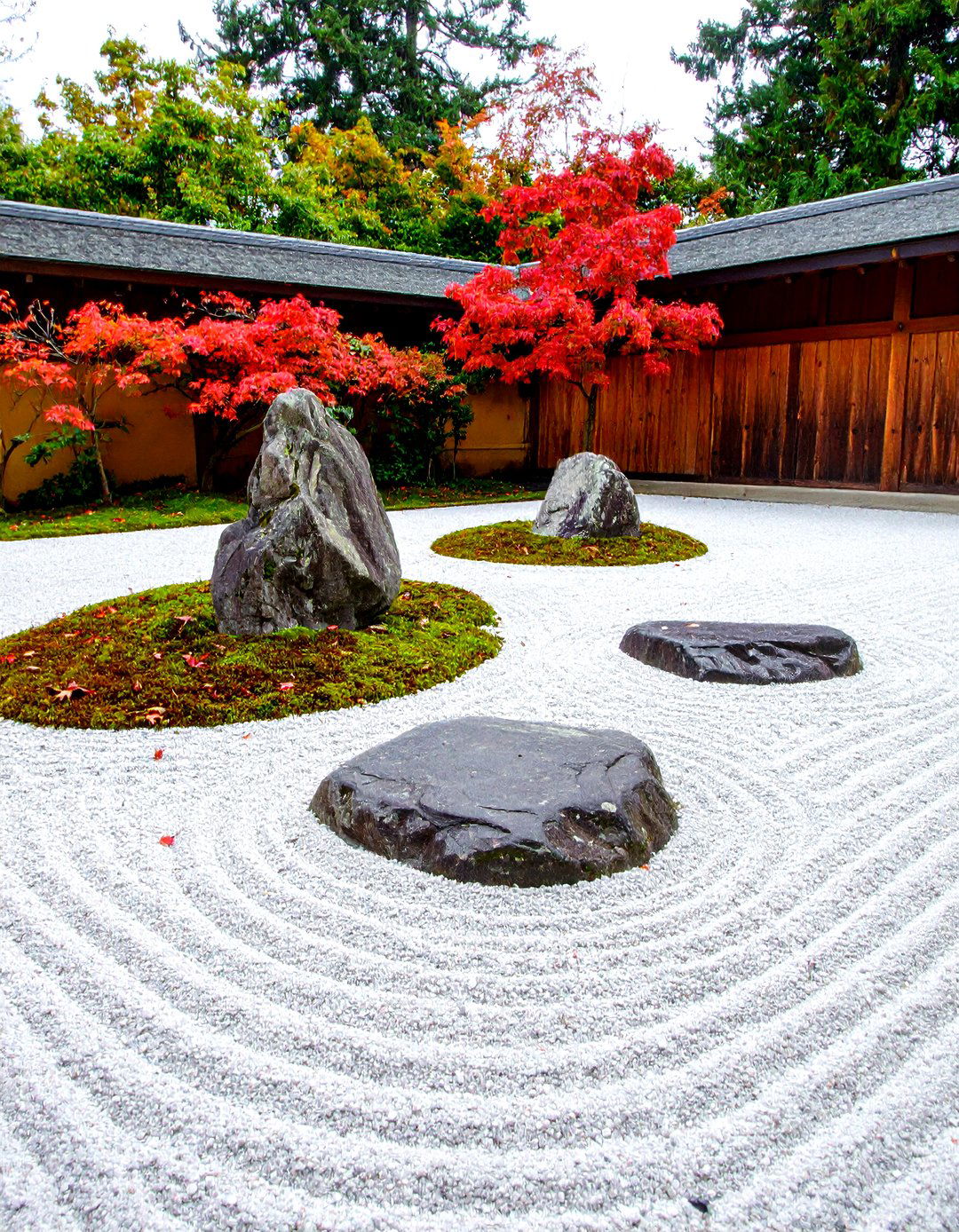 The Japanese Zen Garden - 30 front yard garden ideas