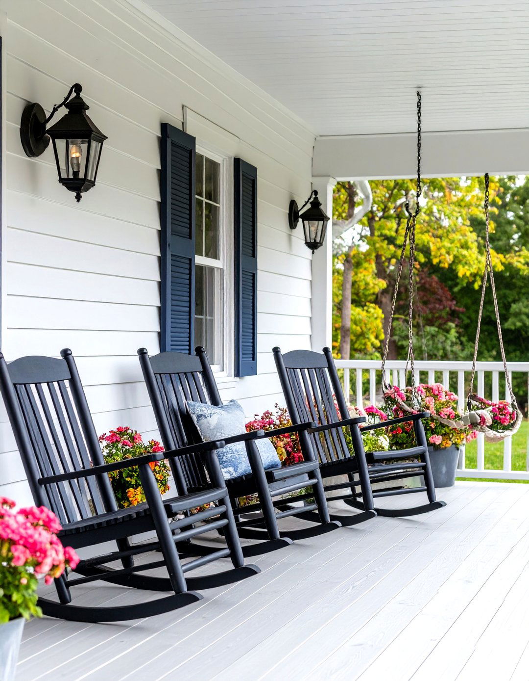 The Modern Farmhouse Backyard Porch - 30 backyard decorating ideas