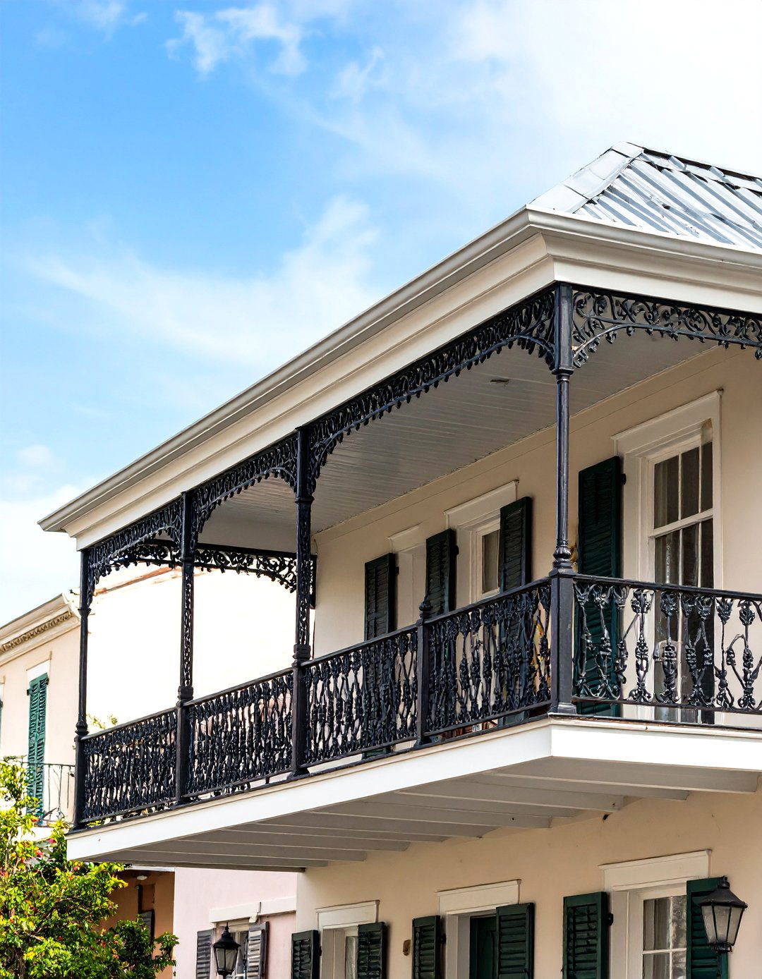 The New Orleans Style Balcony Roof - 30 front porch roof ideas