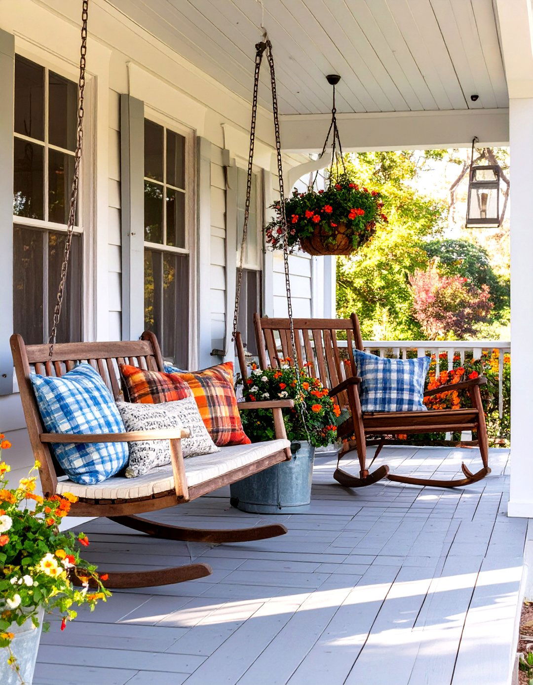 The Rustic Farmhouse Porch - 30 outdoor  decorating ideas