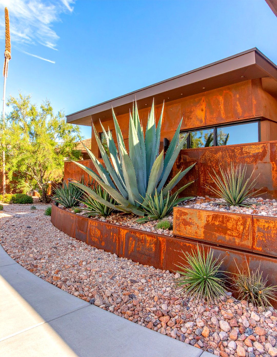 The Sculptural Desert Modern - 30 front of house landscaping ideas