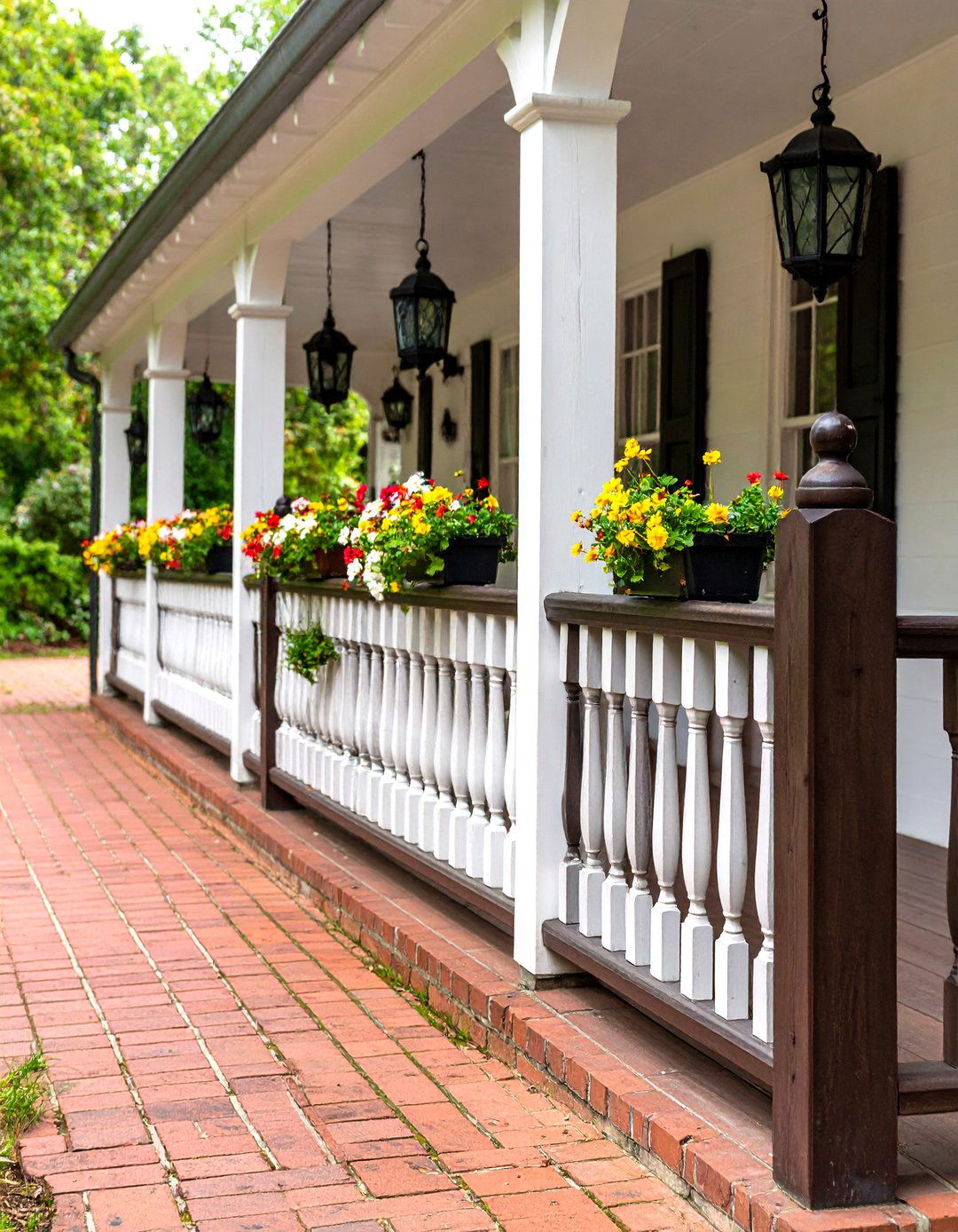Tudor Style Porch Railing - 30 front porch railing ideas