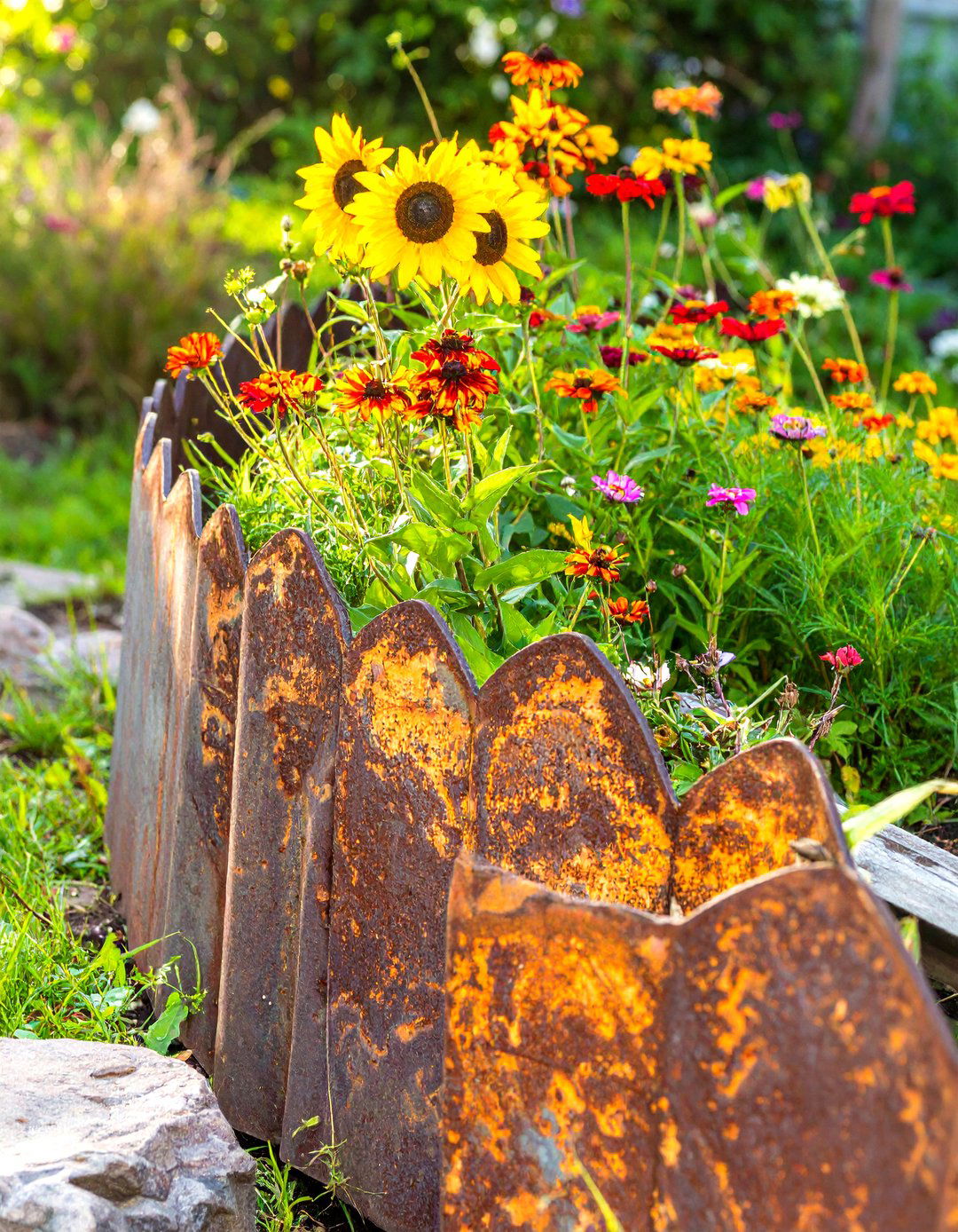 Upcycled Material Garden Edging - 30 modern garden edging ideas