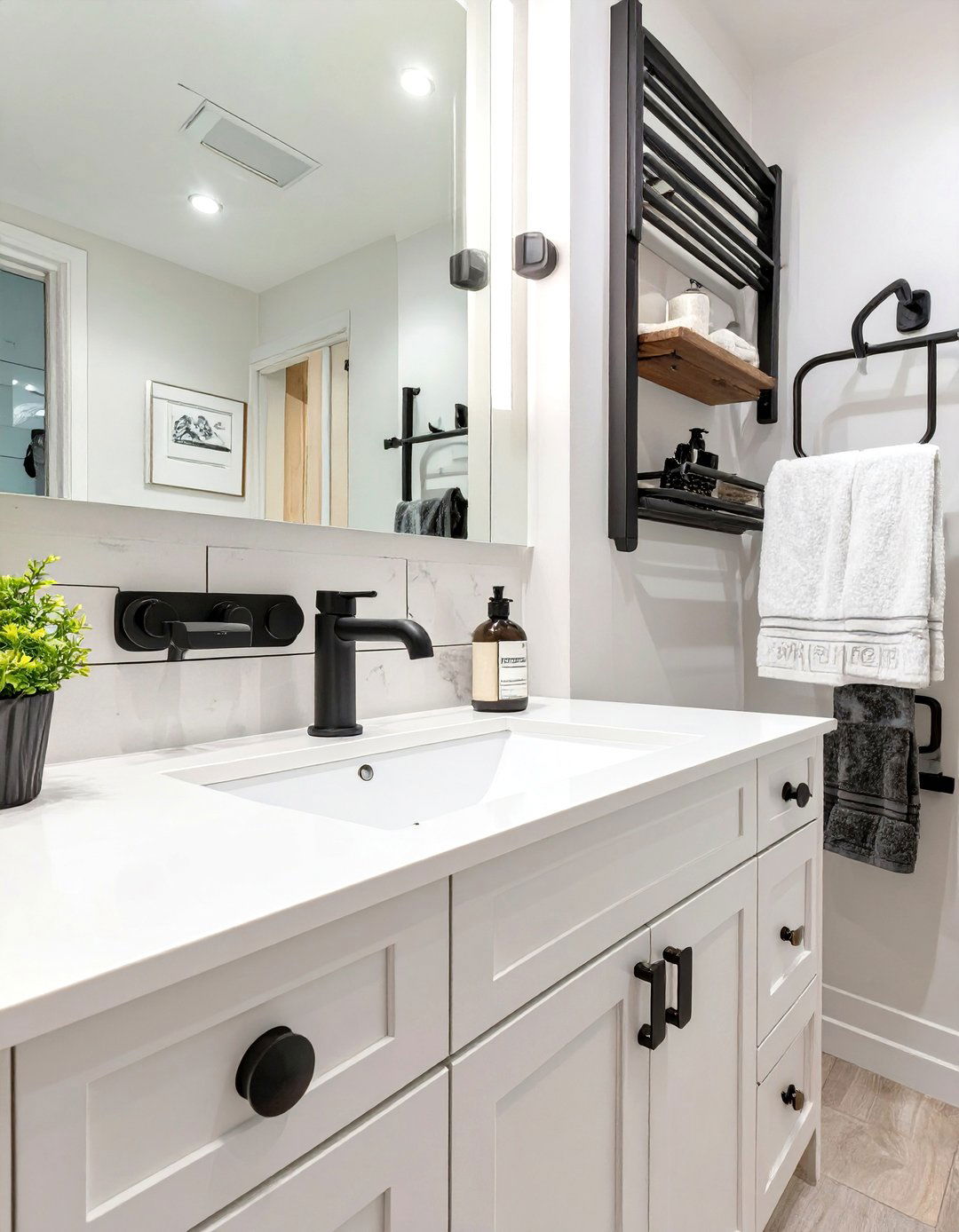 Updated Hardware Focus - 30 cheap bathroom ideas for small bathrooms