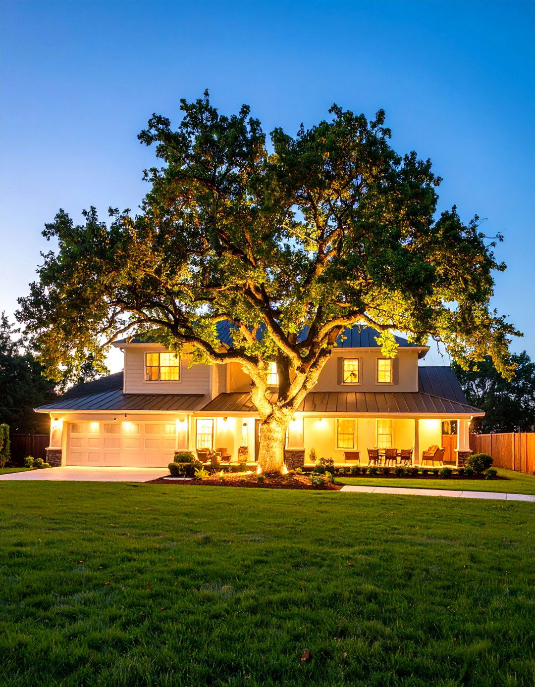 Uplighting for Dramatic Canopy Illumination - 30 outdoor tree lighting ideas