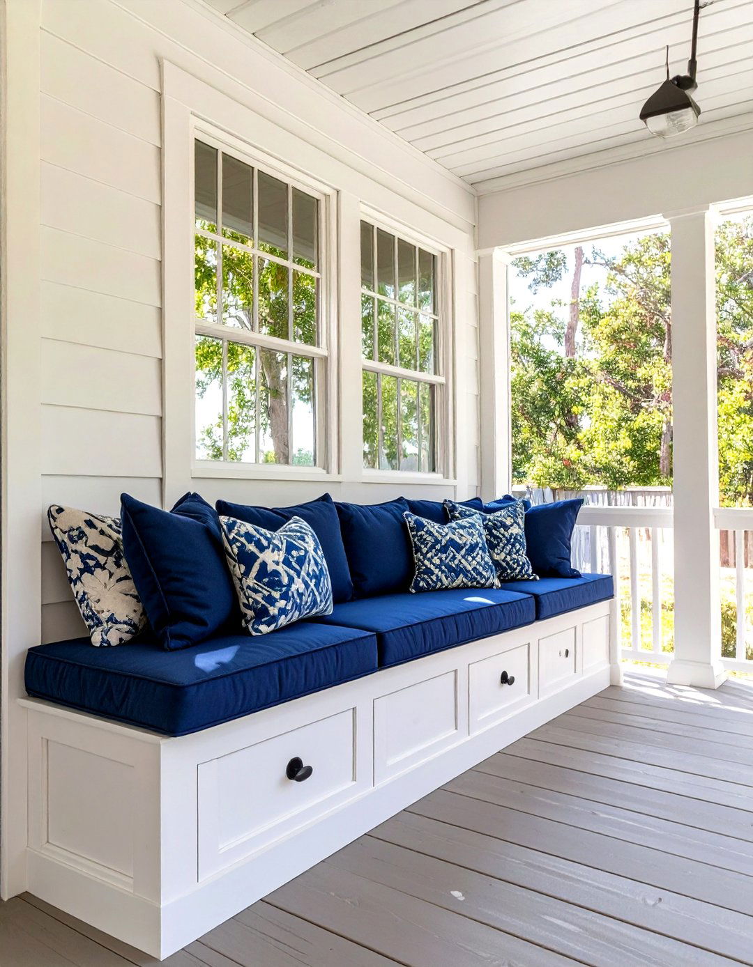 Utilizing Built In Bench Seating - 30 simple screened in porch ideas