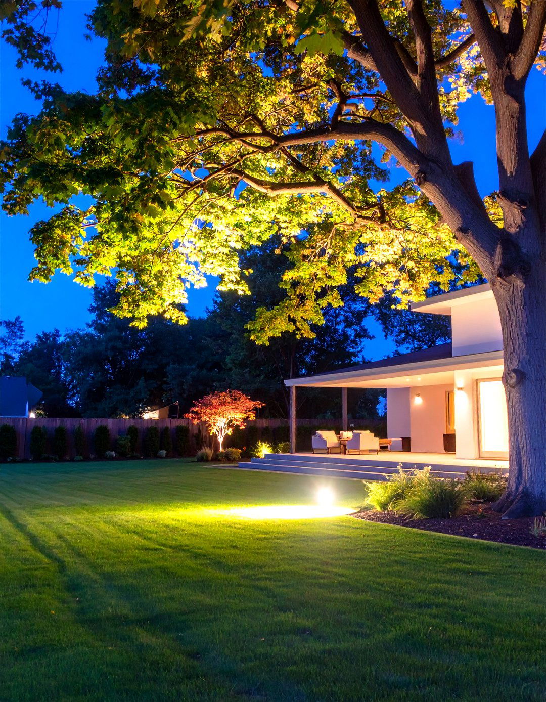 Wall Grazing to Highlight Texture - 30 outdoor house lighting ideas