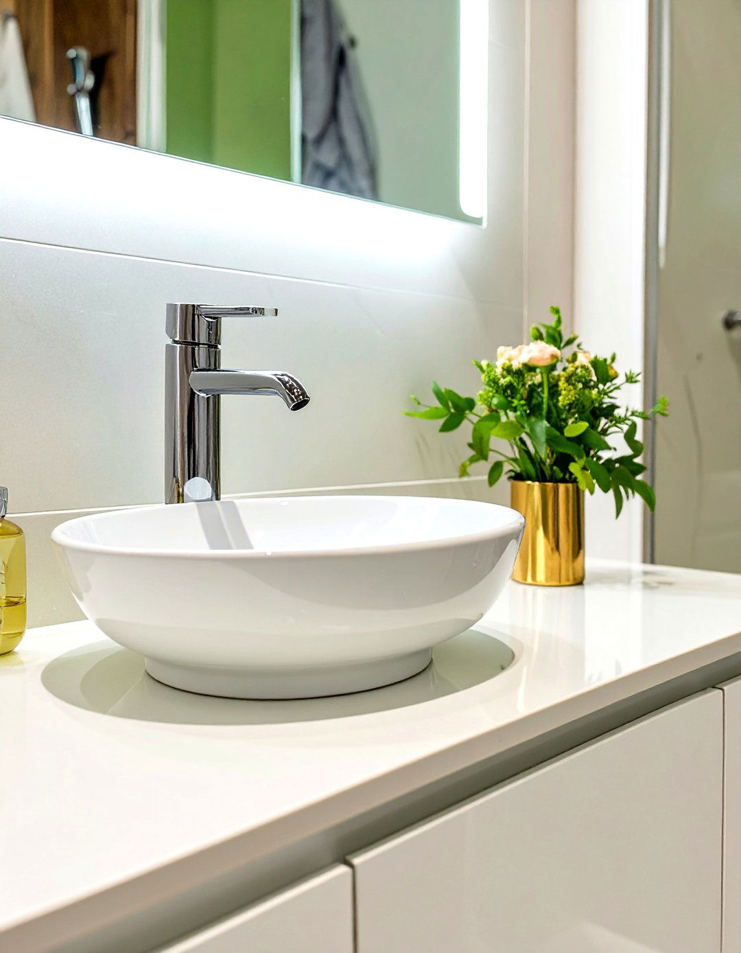 Wall Mounted Faucets - 30 small modern bathroom ideas