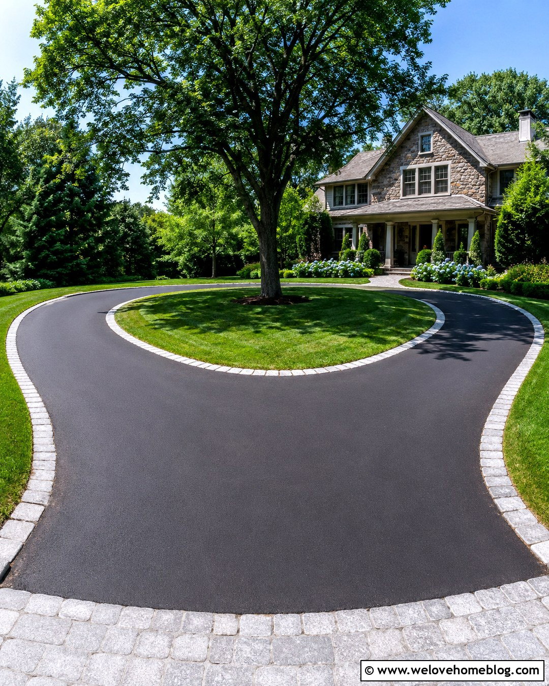 Asphalt U Shaped Driveway With Stone Edging - 20 U Shaped Driveway Front Yards Ideas