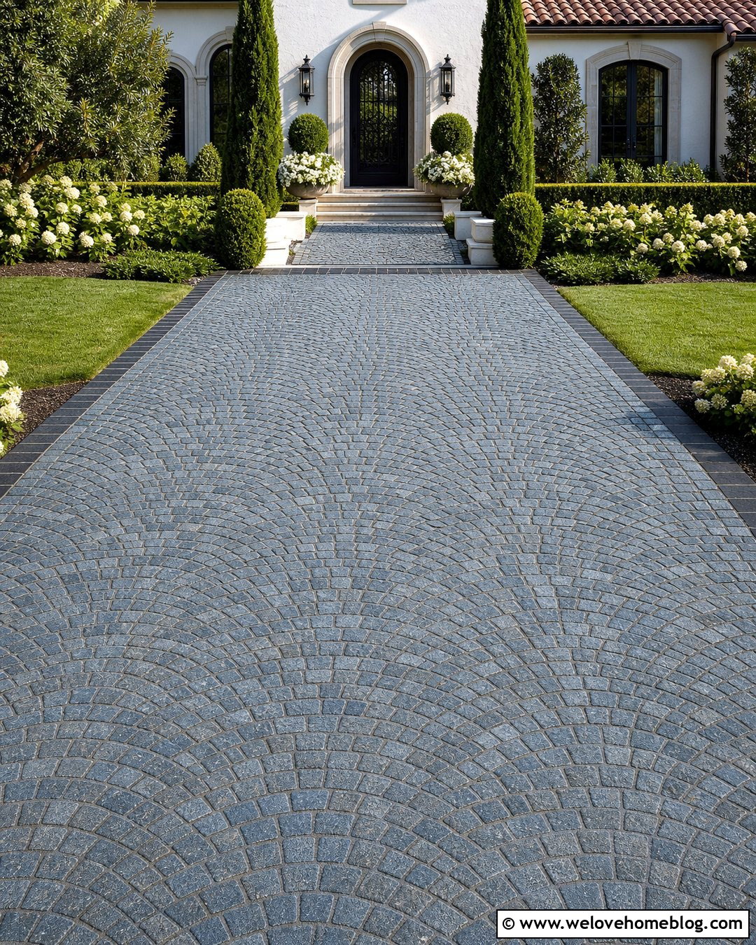 Basalt Cobblestone Driveway With Fan Pattern - 20 Basalt Driveway Ideas