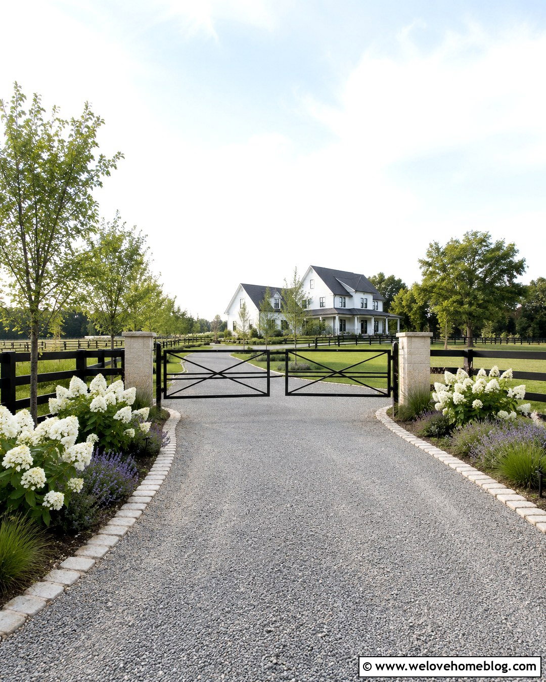 Black Metal Farmhouse Driveway Gate - 20 black metal driveway gate ideas