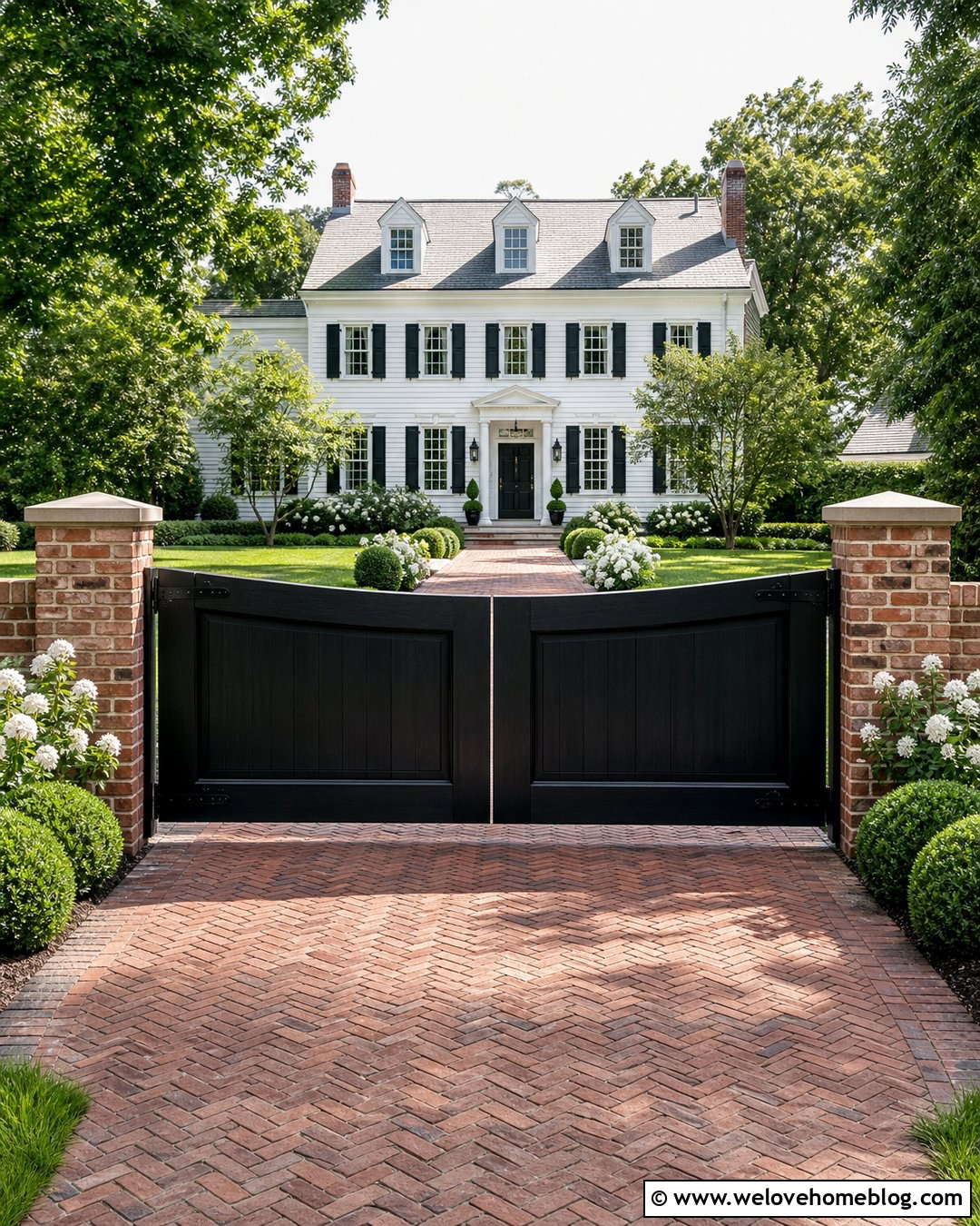 Black Painted Accoya Wood Driveway Gate - 20 Accoya Wood Driveway Gates Ideas