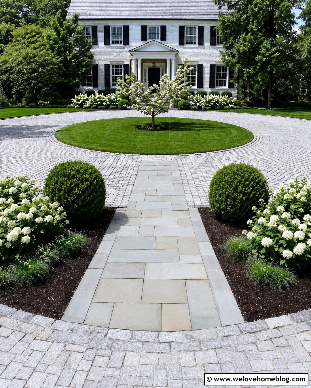 20 Front Porch Walkway to Driveway Ideas for a Warm Welcome