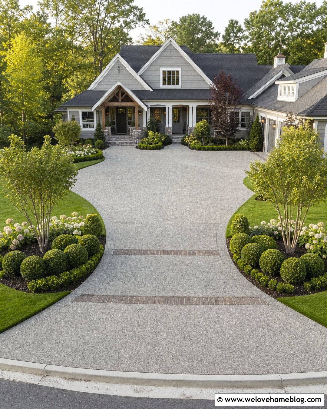 Boxwood Beds Around A Driveway Turnaround - 20 boxwood driveway ideas