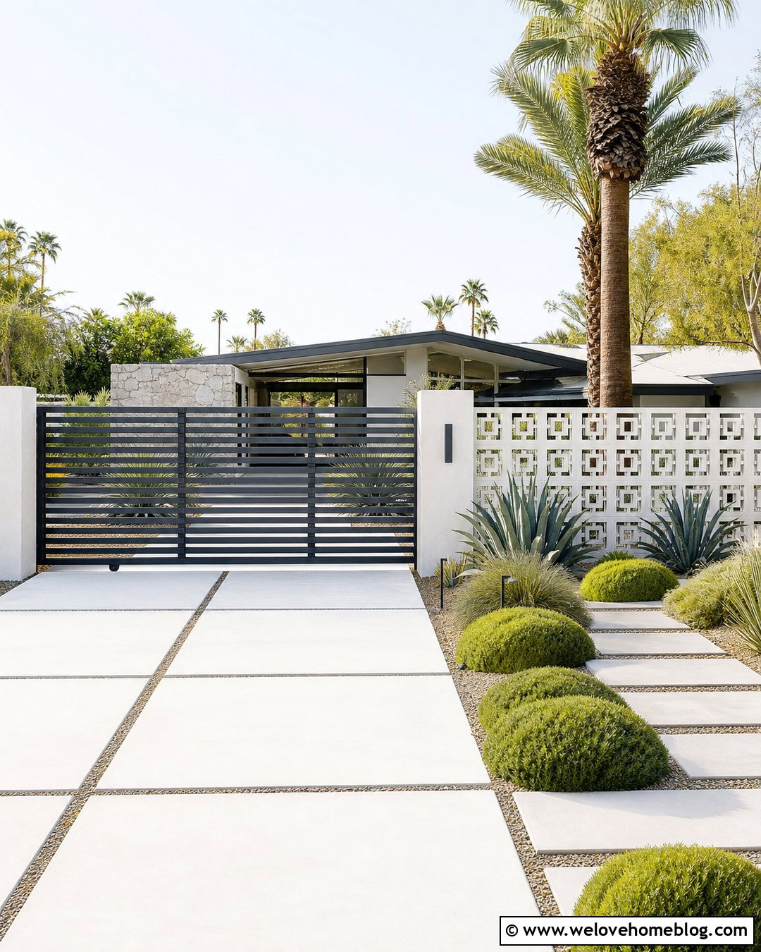 Breezeblock Fence With Modern Driveway Gate - 25 Driveway Front Yard Fence Gate Ideas