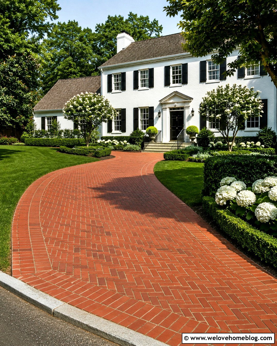 Brick Corner Driveway - 20 Corner Driveway Ideas