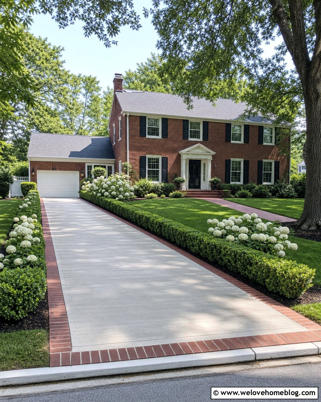 Brick Driveway Border With Boxwood Landscaping - 25 Driveway Border Landscape Edging Ideas